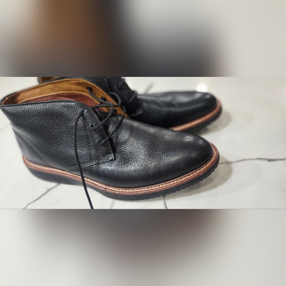 Mens Johnston and Murphy boots 12